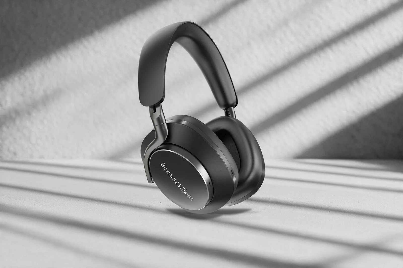 Bowers & Wilkins Px8